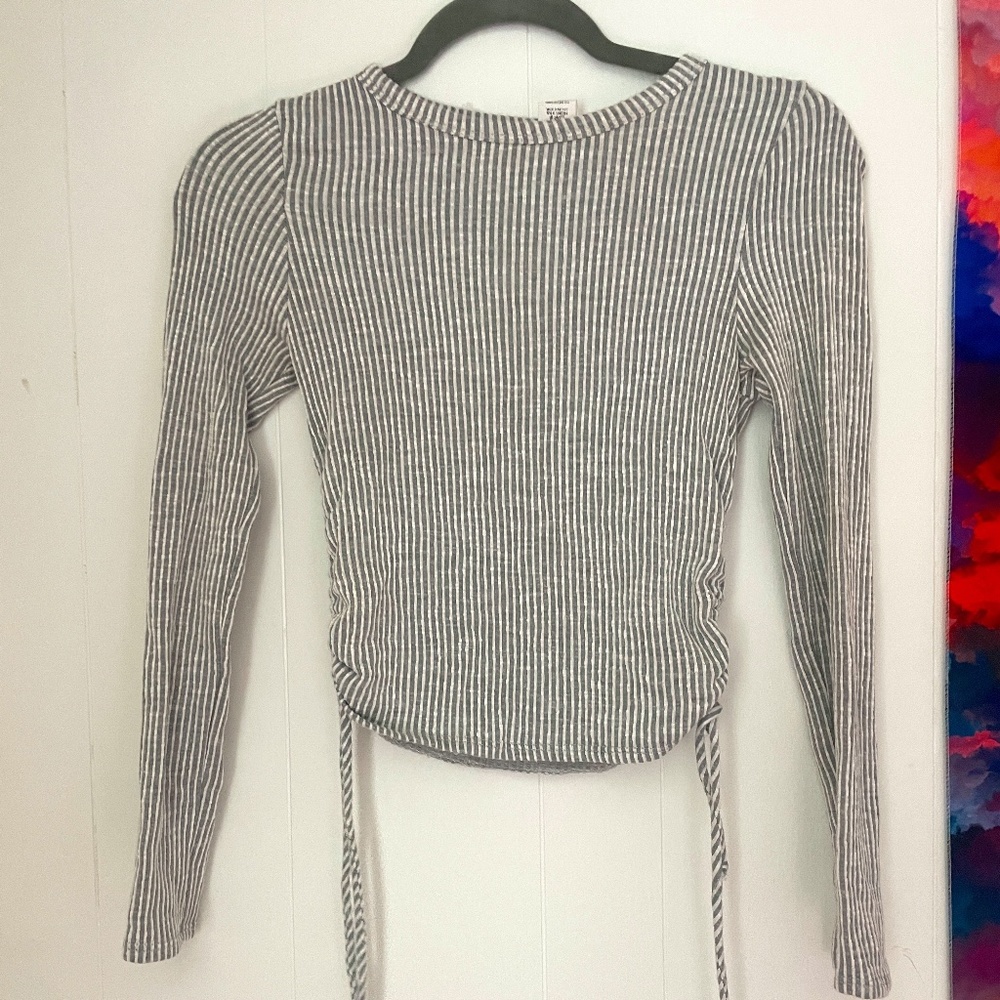 Caution of the wind Top